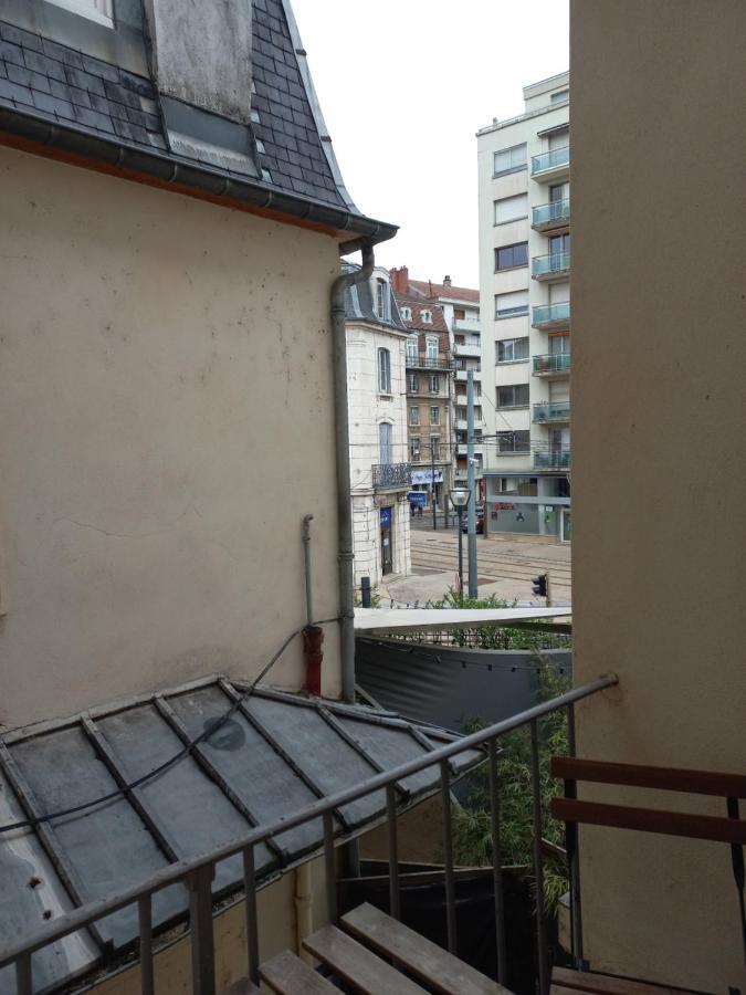 Le Carnot, A Deux Pas Du Centre Ville Μπεζανσόν Εξωτερικό φωτογραφία
